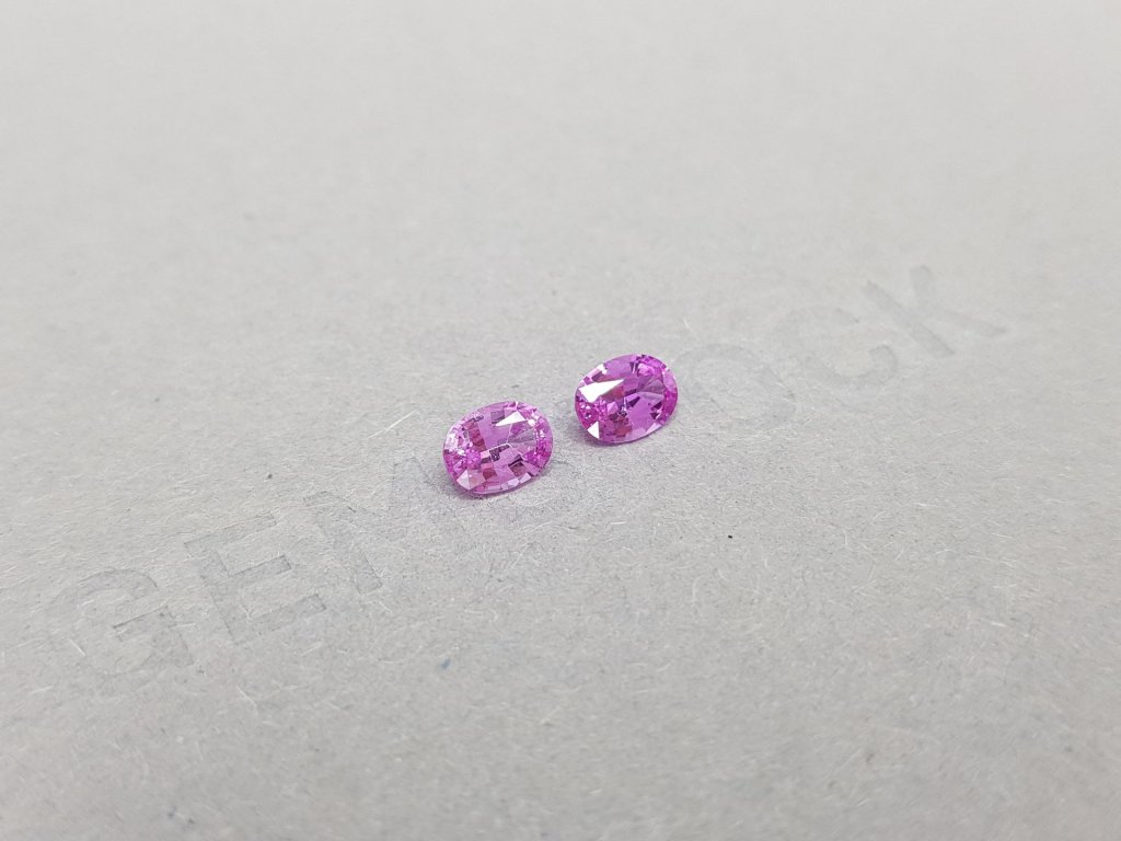 Pair of hot pink unheated Madagascar sapphires 0.97 ct Image №2