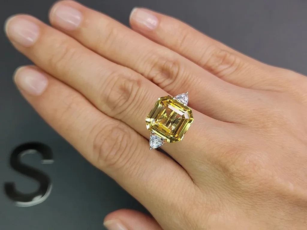 Saphir jaune taille octogonale non traité 10,14 carats, Sri Lanka Image №5