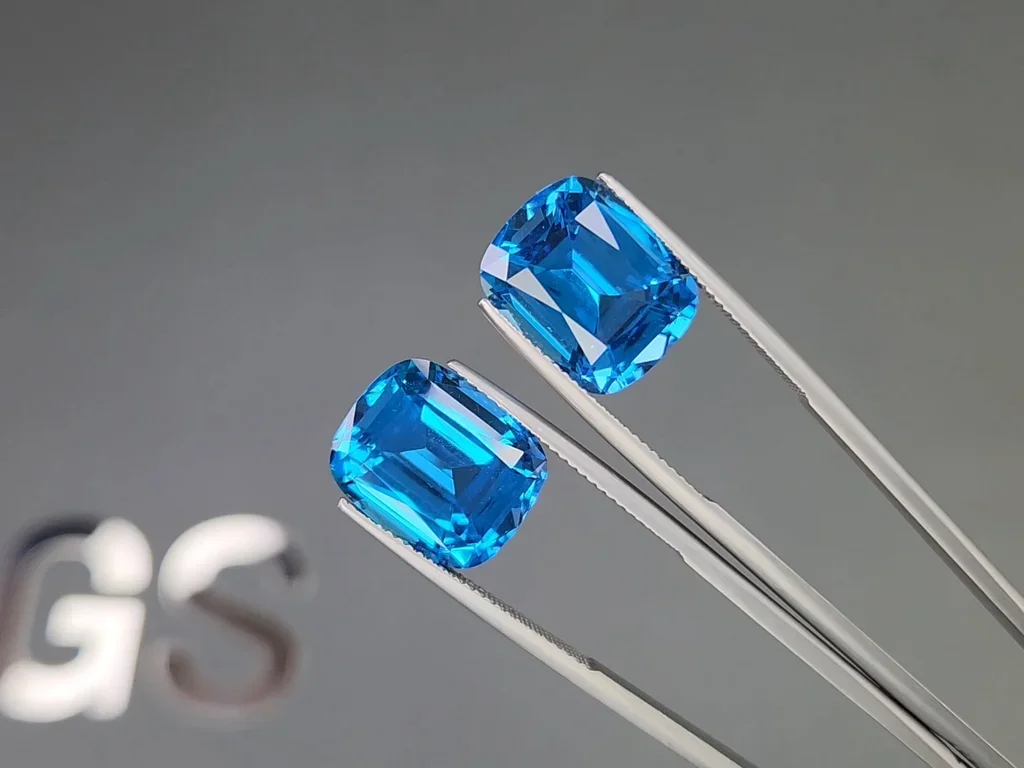 Conjunto de topacio azul brillante (azul suizo) talla cojín 43,40 quilates, Brasil  Image №4