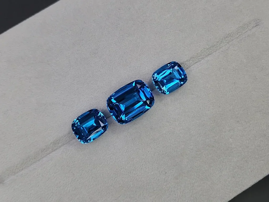 Conjunto de topacio azul brillante (azul suizo) talla cojín 43,40 quilates, Brasil  Image №5
