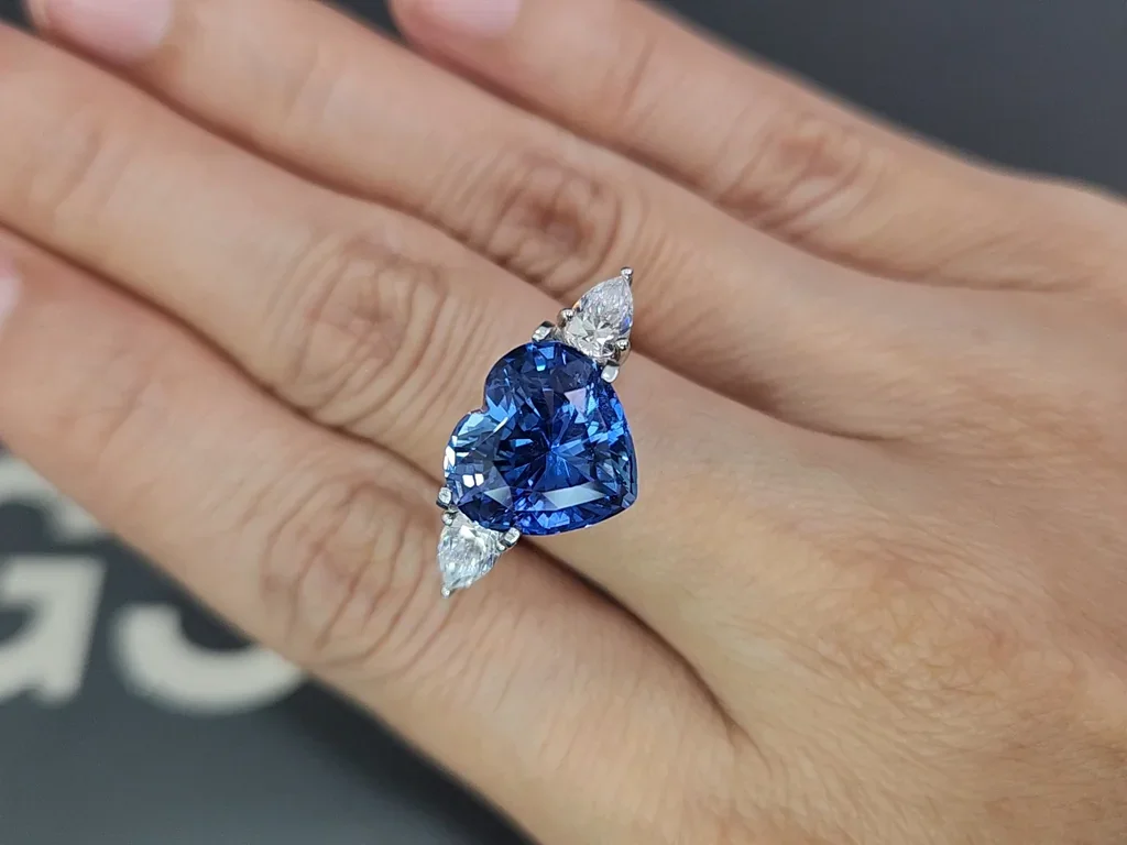 Saphir bleu bleuet non chauffé, taille cœur 8,04 carats, Sri Lanka Image №5