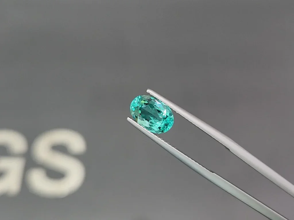 Tourmaline Paraiba taille ovale 2,15 carats, Mozambique  Image №3