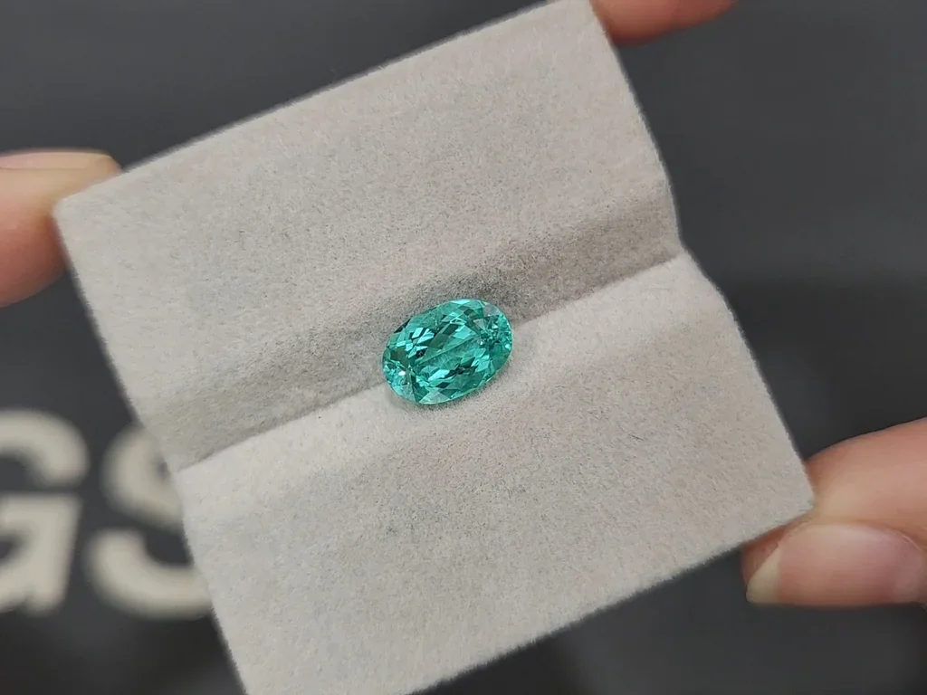 Tourmaline Paraiba taille ovale 2,15 carats, Mozambique  Image №4