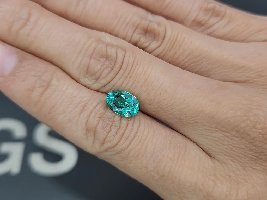 Tourmaline Paraiba taille ovale 2,15 carats, Mozambique  Image №2