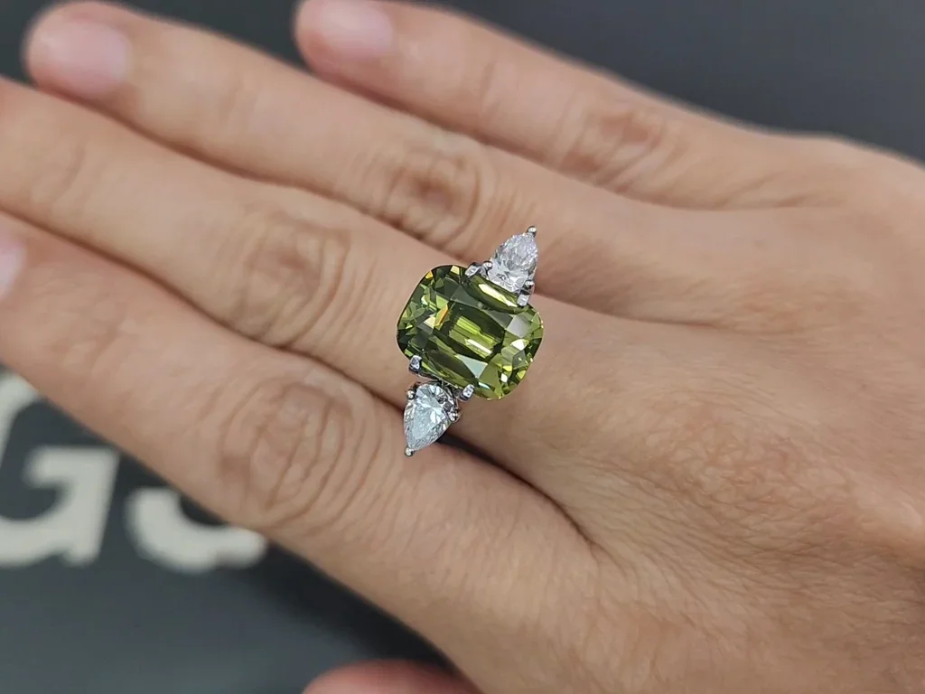 Zircon jaune vert taille coussin de 7,34 carats, Tanzanie Image №5