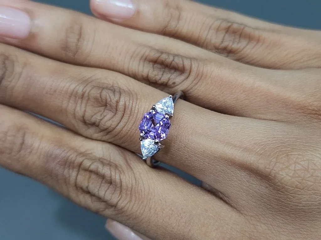 Espinela lavanda talla asscher de 1,69 carats, Sri Lanka Image №5