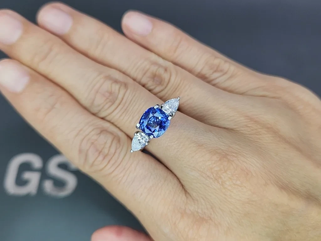 Kornblumenblauer saphir kissenförmig geschliffener 3,36 karat, Sri Lanka Image №5