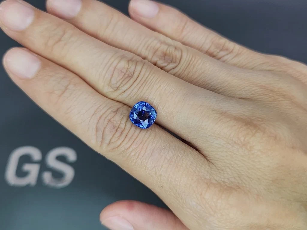 Kornblumenblauer saphir kissenförmig geschliffener 3,36 karat, Sri Lanka Image №2