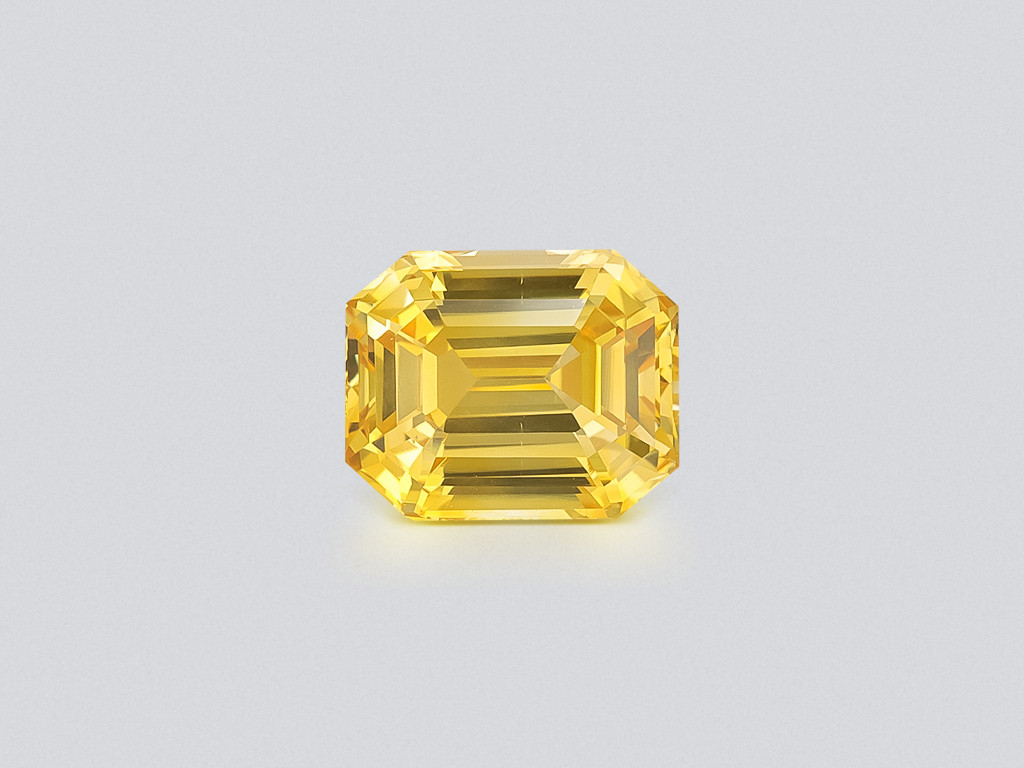 Golden Yellow sapphire in octagon cut 5.50 carats, Sri Lanka Image №1