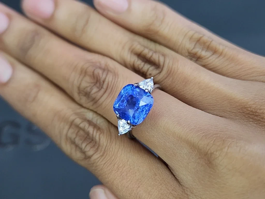 Saphir bleuet non chauffé, taille coussin 8,14 carats, Sri Lanka Image №5