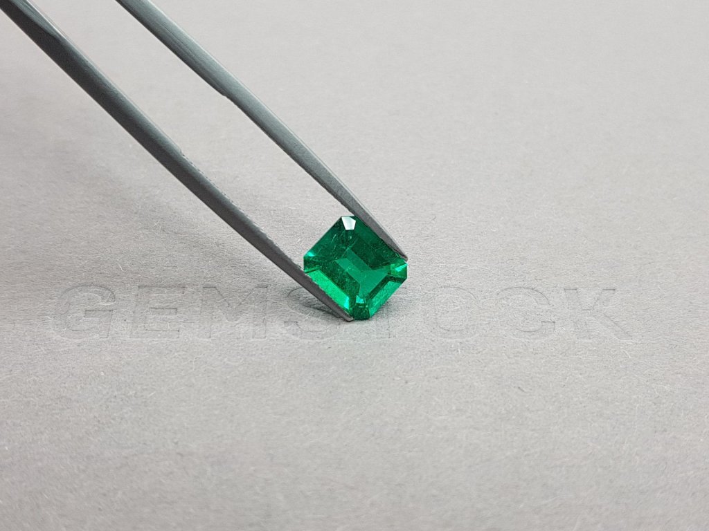 Colombian Muzo Green Emerald octagon shape 1.46 ct Image №4