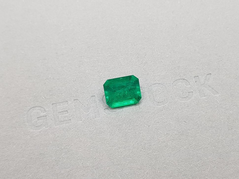 Bright Colombian emerald 2.25 ct Image №2