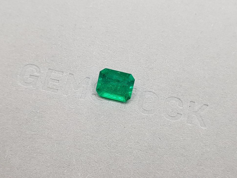 Bright Colombian emerald 2.25 ct Image №3