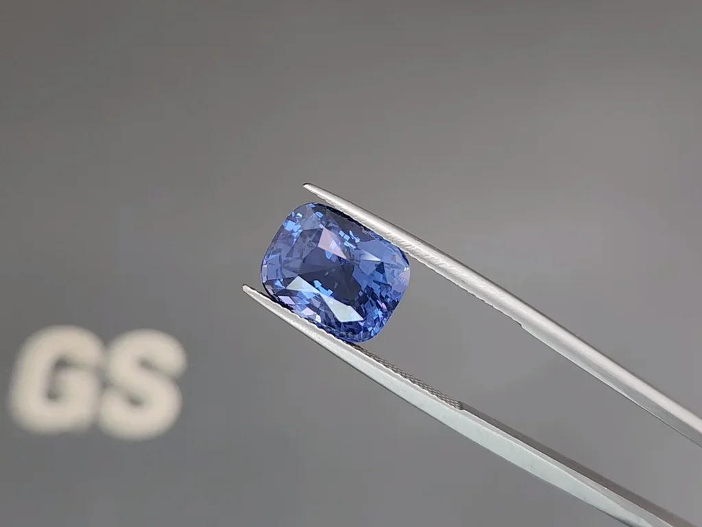 Unique cobalt blue cushion cut spinel from Tanzania 7.08 ct, GRS Image №3