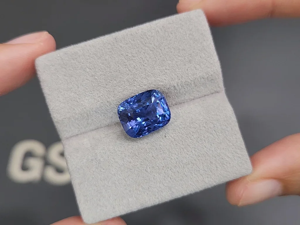 Unique cobalt blue cushion cut spinel from Tanzania 7.08 ct, GRS Image №4
