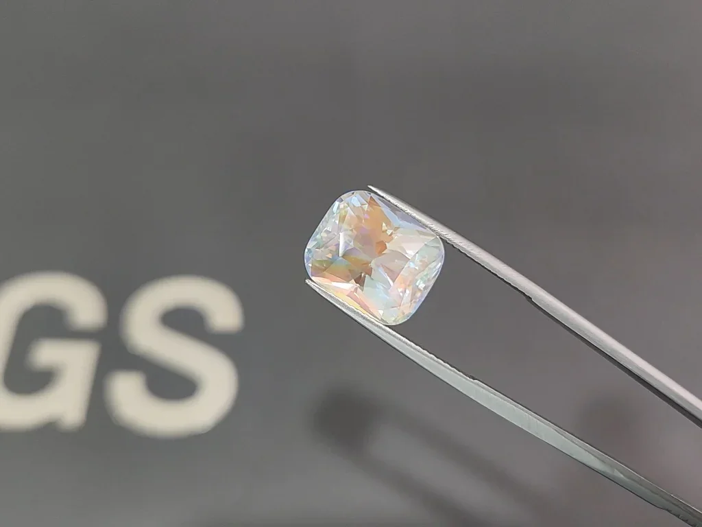 Piedra lunar arcoíris con corte cojín de 10,41 carats, de Madagascar Image №3