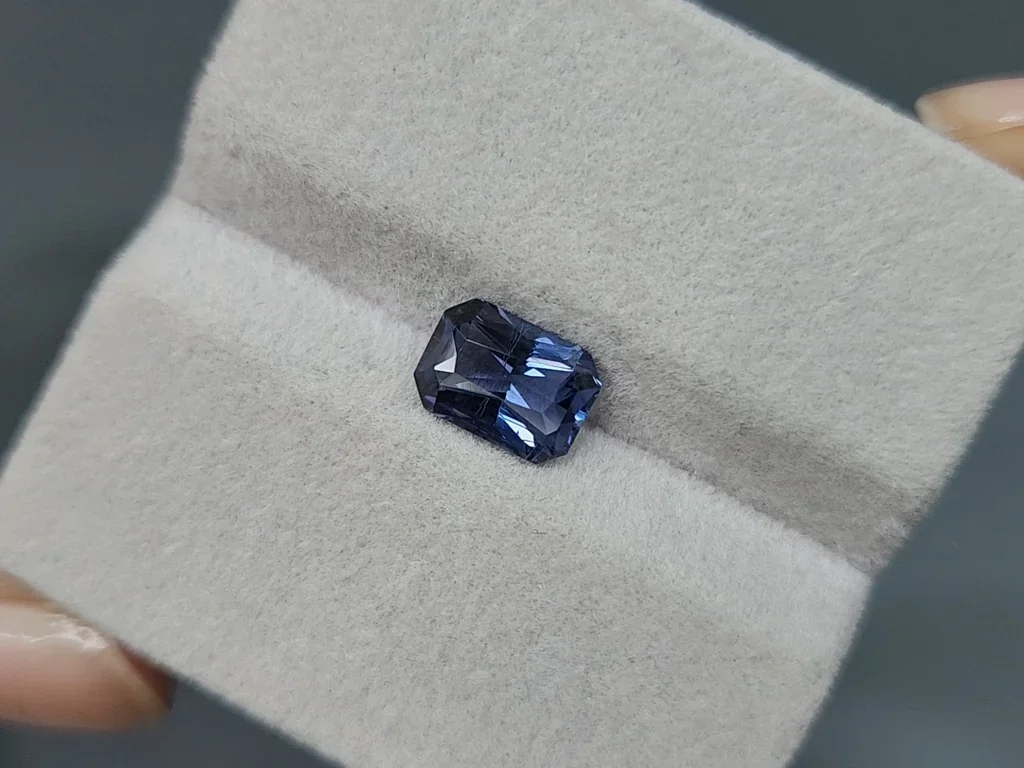 Saphir bleu vif taille octogonale non chauffé 2,04 ct Tanzanie Image №4