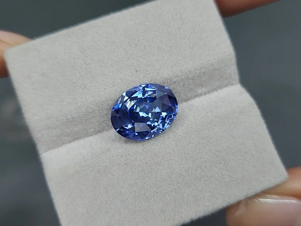 Saphir bleu taille ovale de 6,79 carats, Sri Lanka Image №3
