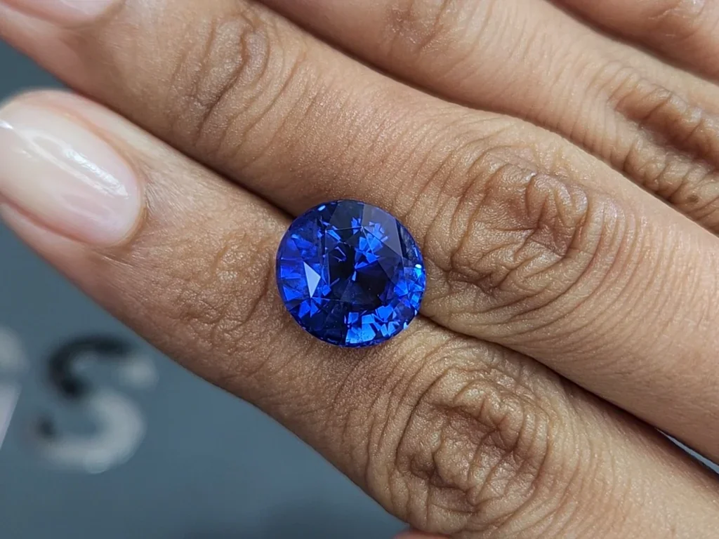 Saphir bleu royal taille ronde 8,71 carats, Sri Lanka  Image №2