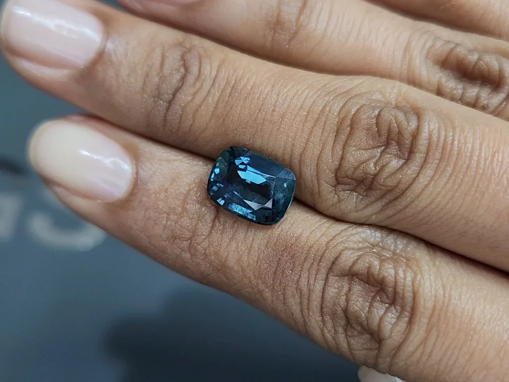 Unbeheizter saphir blaugrüner im kissenschliff 5,29 karats, Madagaskar Image №2