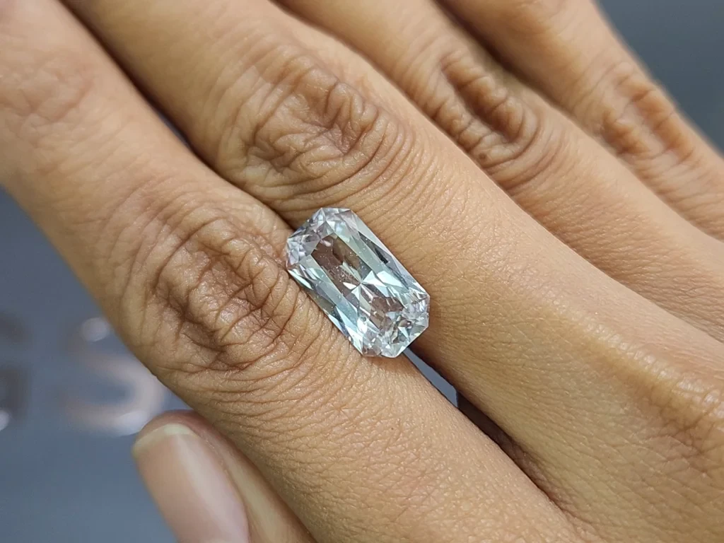 Kunzite light green radiant cut 4.68 carats, Pakistan Image №2