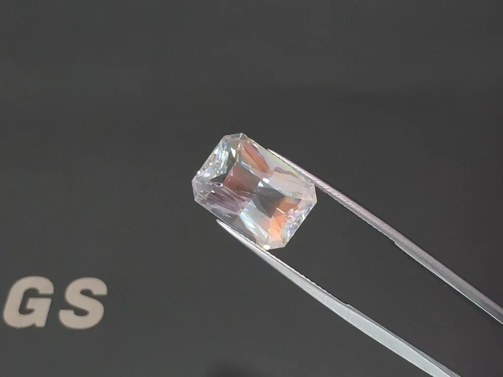 Regenbogen-mondstein im kissenschliff 11,93 carats, Madagaskar Image №3