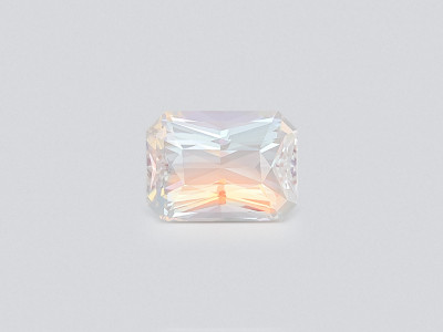 Regenbogen-mondstein im kissenschliff 11,93 carats, Madagaskar photo
