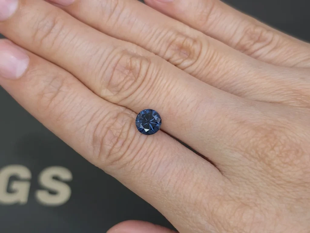 Spinelle bleu, taille ronde 1,25 carat, Tanzanie Image №2