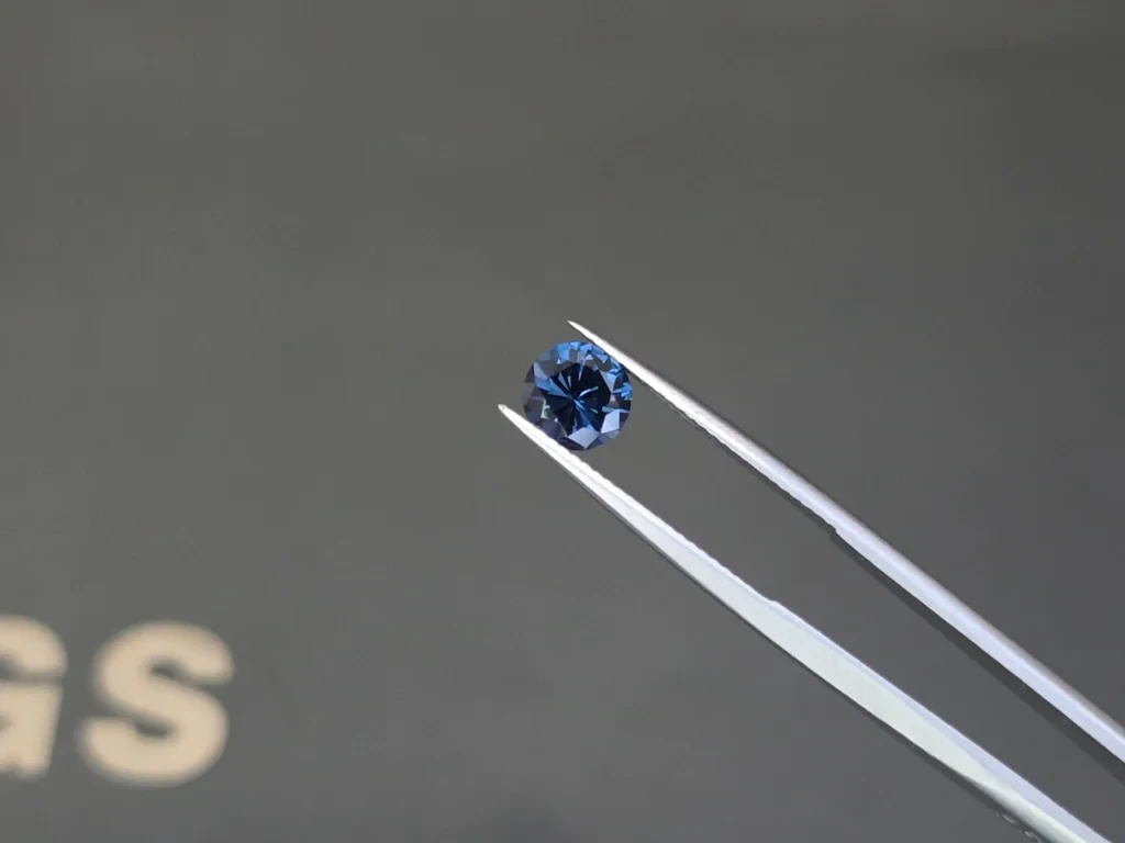Spinelle bleu, taille ronde 1,25 carat, Tanzanie Image №3