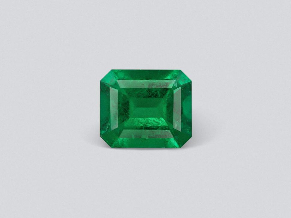 Vivid Green emerald 1.69 ct, Colombia Image №1