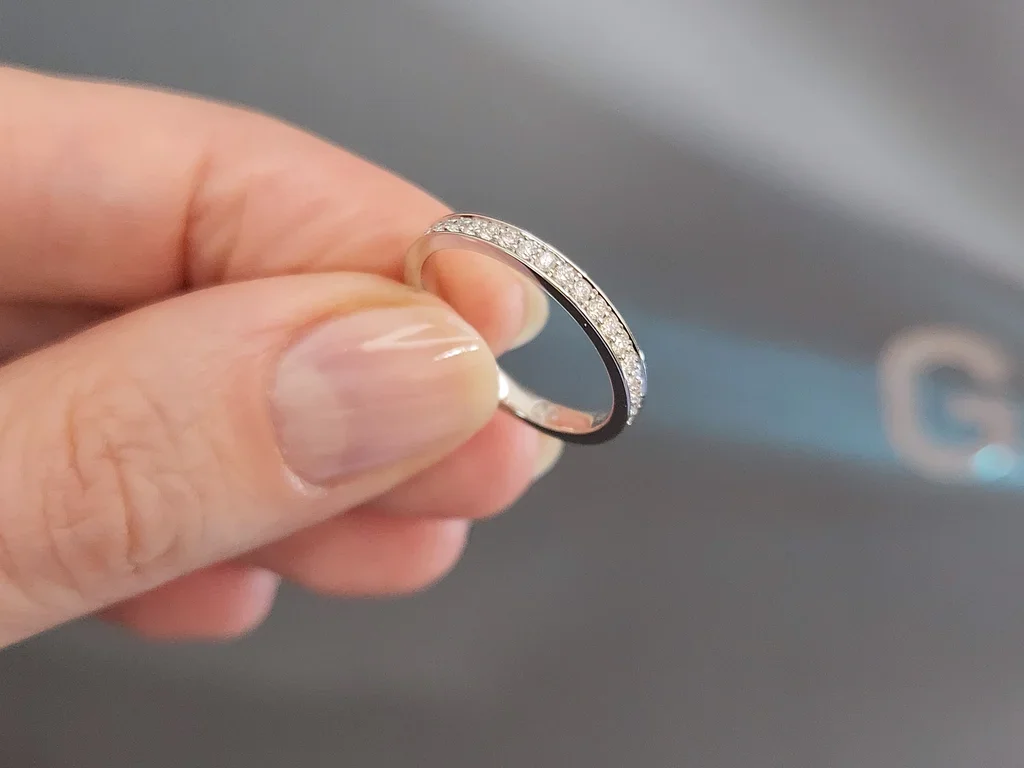 Diamond ring in 18K white gold Image №3