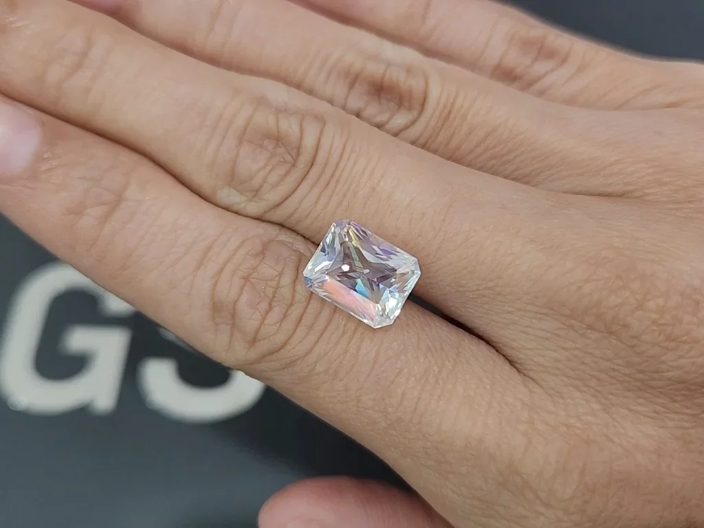 Rainbow moonstone radiant cut 5.33 carats, Madagascar Image №2
