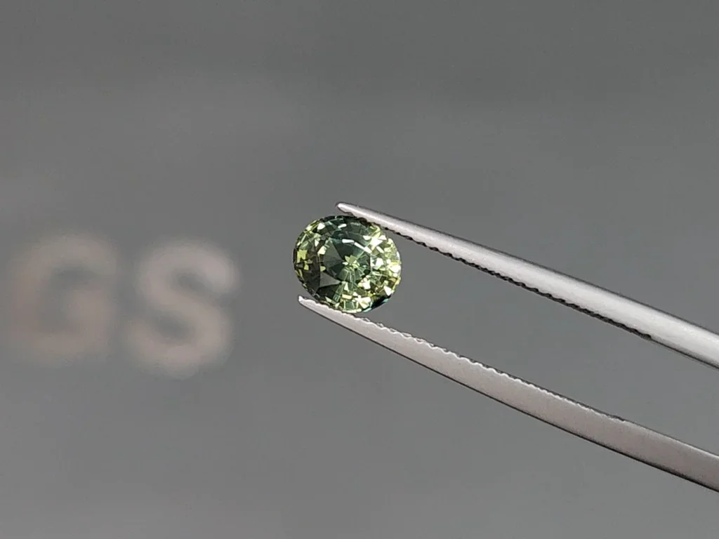 Zafiro verde de talla ovalada de 1,34 carats, Sri Lanka Image №3