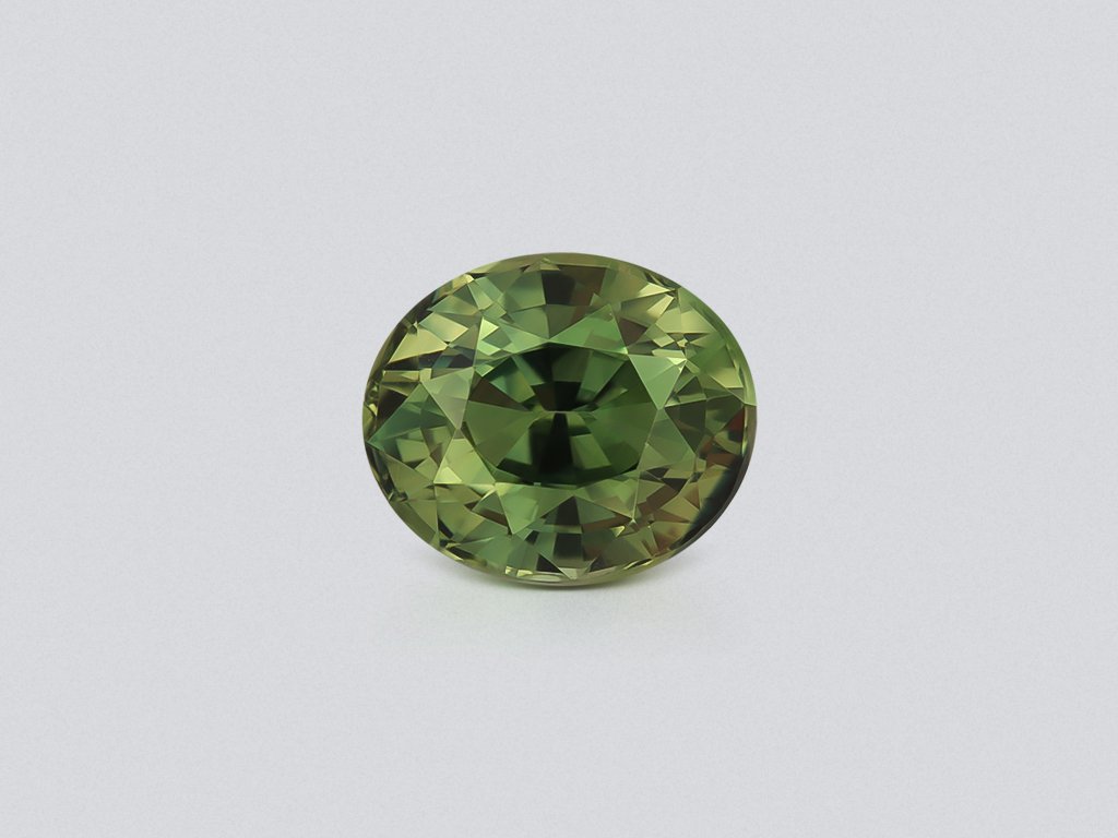 Zafiro verde de talla ovalada de 1,34 carats, Sri Lanka Image №1