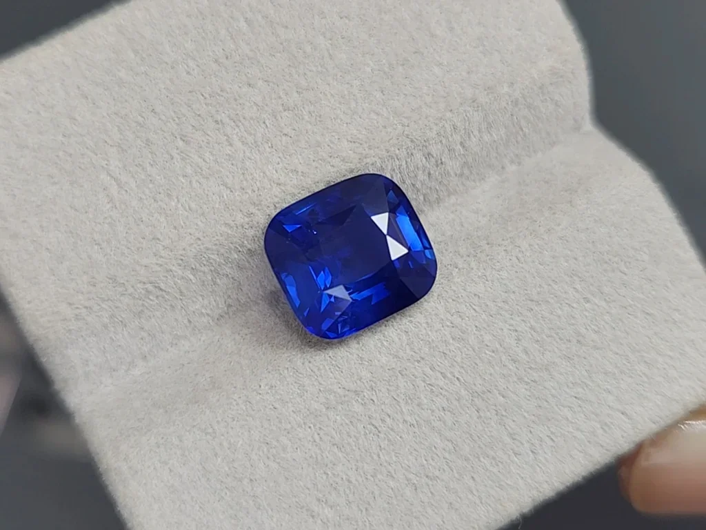 Saphir bleu royal taille coussin 5,01 ct, Sri Lanka  Image №4