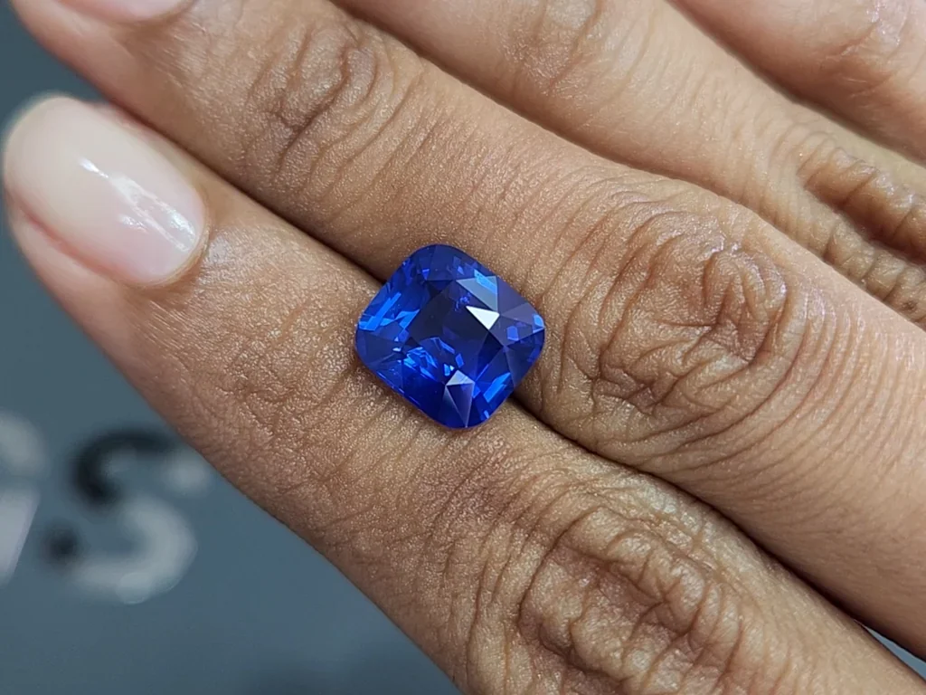 Saphir bleu royal taille coussin 5,01 ct, Sri Lanka  Image №2