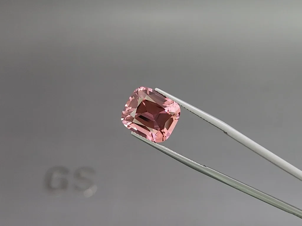 Pink tourmaline cushion cut 8.37 carats,  Nigeria Image №3