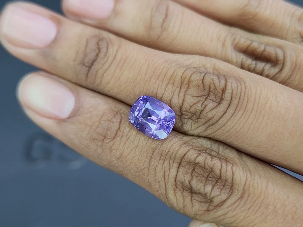 Unbehandelter Lavendel saphir , kissenförmiger 5,05 karat, Madagascar Image №2