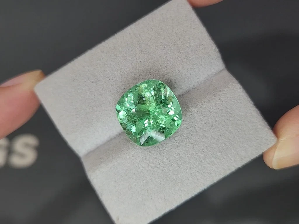 Tourmaline Paraiba vert néon, taille coussin, 9,17 carats, Mozambique Image №4