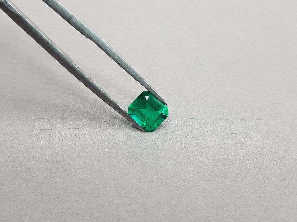 Intense Muzo Green emerald 1.51 ct, Colombia Image №4