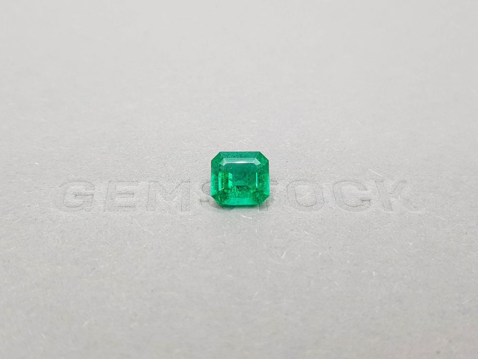 Colombian Vivid Green emerald 1.68 ct Image №1