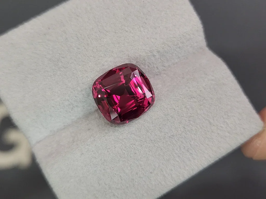 Rhodolith-granat im kissenschliff 7,33 carats, Tansania Image №4