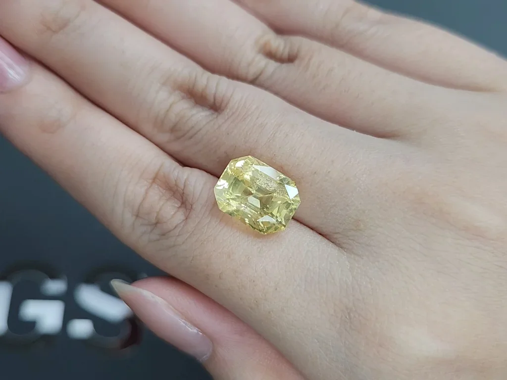 Unheated Pastel yellow sapphire in radiant cut 10.02 carats, Sri Lanka  Image №2