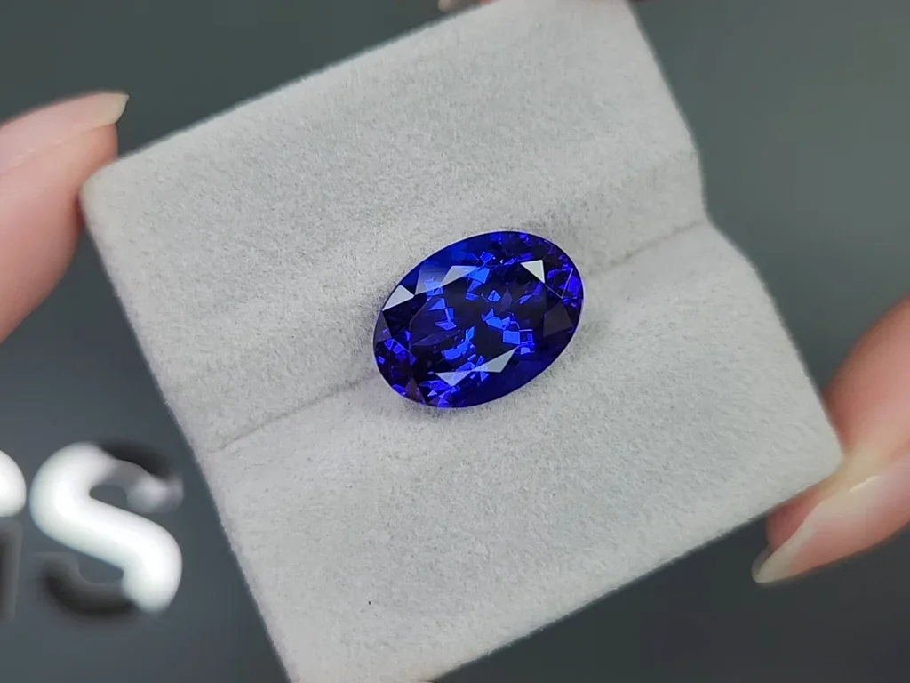 Royal blue tanzanite in oval cut  9.27carats, Tanzania Image №4