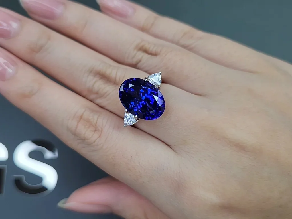 Royal blue tanzanite in oval cut  9.27carats, Tanzania Image №5