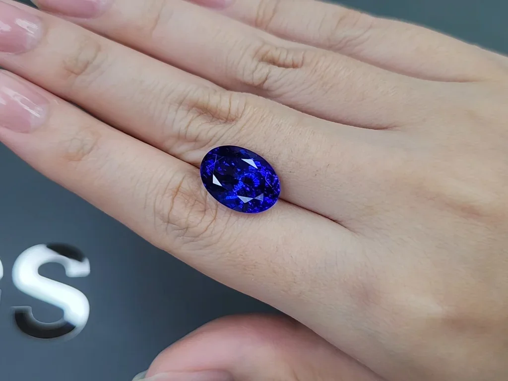 Royal blue tanzanite in oval cut  9.27carats, Tanzania Image №2