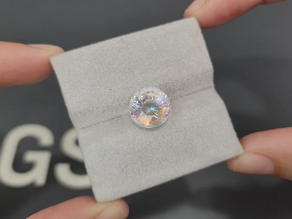 Piedra lunar arcoíris de talla redonda de 5,74 carats, Madagascar Image №4