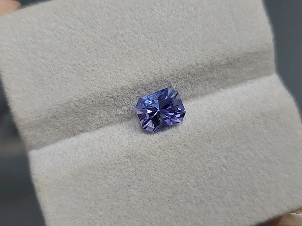 Tansanit radiant cut 1,52 carats, Tansania Image №4