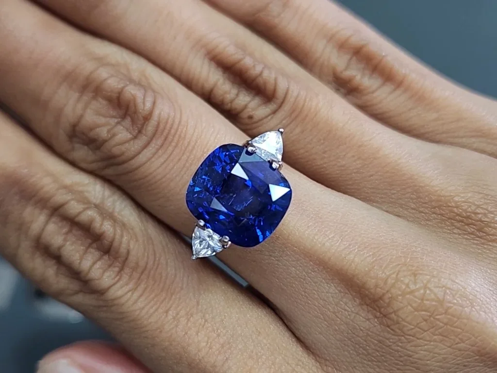 Gran zafiro azul de talla cojín de 11,34 quilates, Sri Lanka Image №5