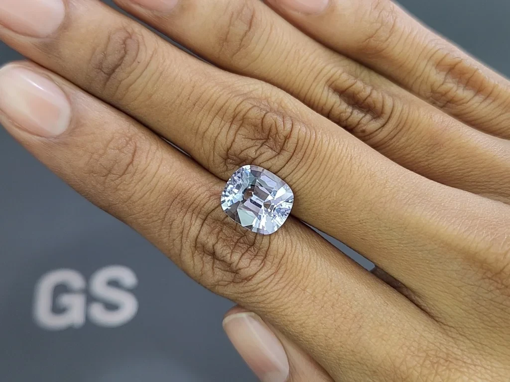 Espinela de talla cojín de 5,84 quilates, Birmania  Image №2